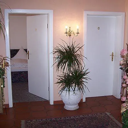 Penzion Gaestehaus Ullmannshof 3*